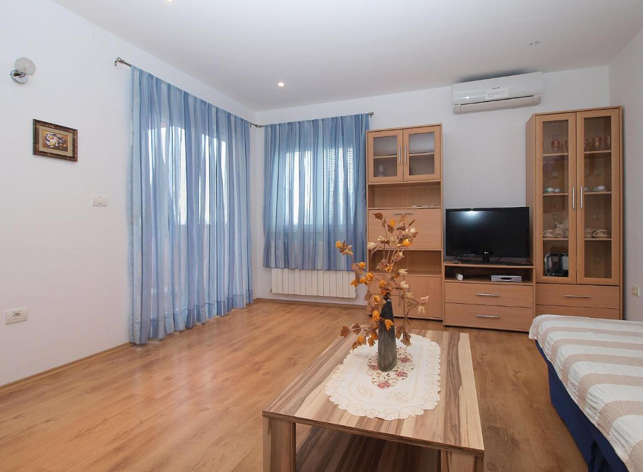 Apartments 1282 Fažana Εξωτερικό φωτογραφία